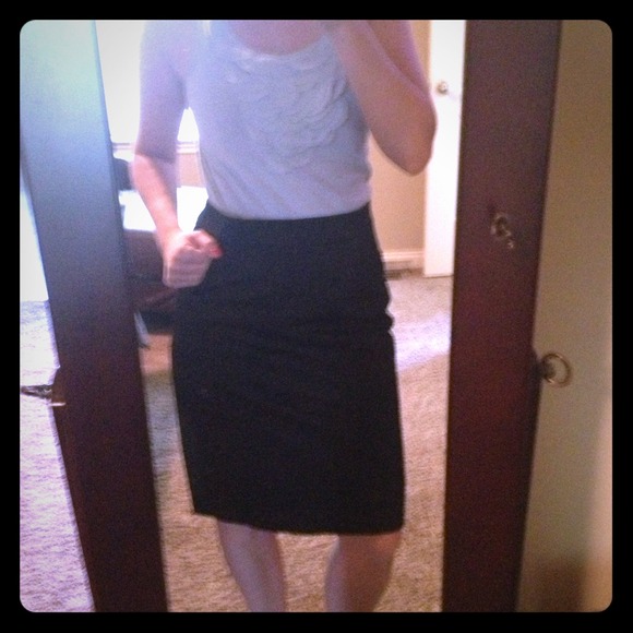 ❎SOLD IN BUNDLE! Black pencil skirt
