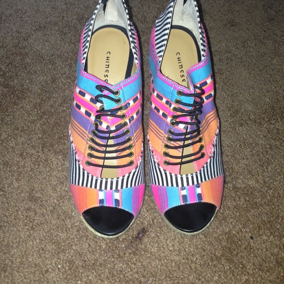 Brand-Chinese Laundry! Size 8