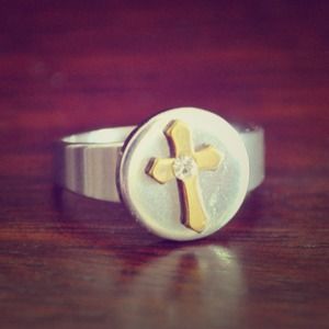 Cute cross ring!