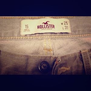 Hollister distressed skinny jeans