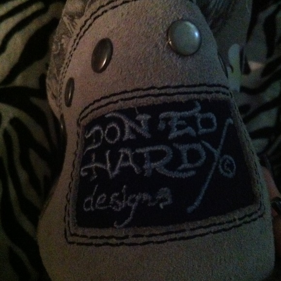 Ed hardy snow boots - Picture 2 of 4
