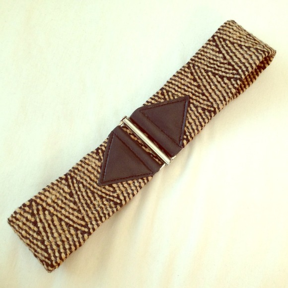 ?BUNDLED? HOST PICK Patterned stretchy belt