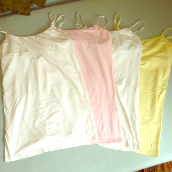 BUNDLE 4 AEROPOSTALE TANKS