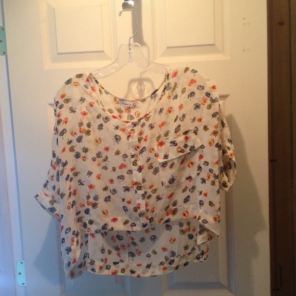 ***** SOLD******Floral crop top
