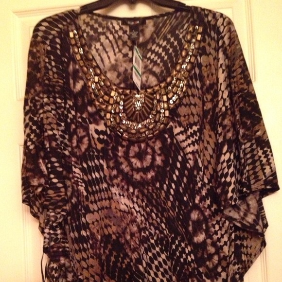 Adorable beaded Macy's tunic! - Picture 1 of 2