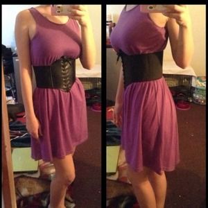 Bundle necklace, corset belt, and heart earrings