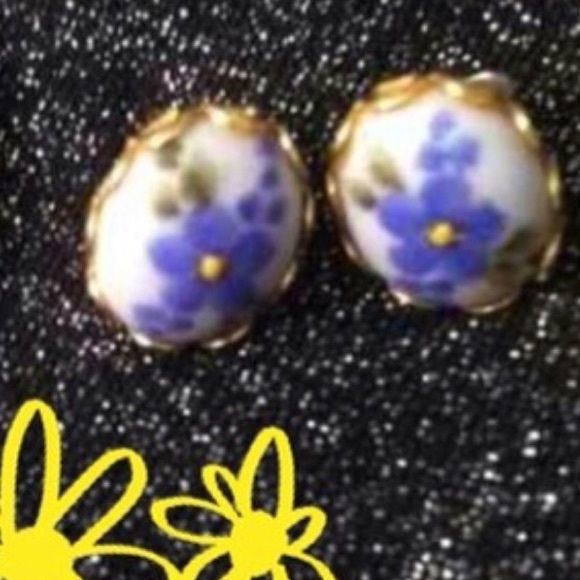 💙Vintage Hand Painted Porcelain Pendant/Earrings - Picture 3 of 4