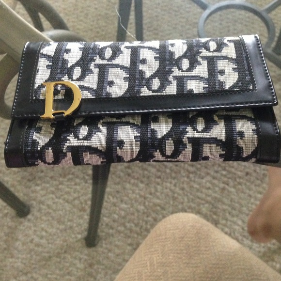 Christian DIor wallet- 100% authentic