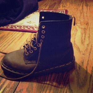 Dr Martin boots
