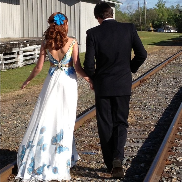 Tony Bowls Butterfly Formal - Picture 4 of 4