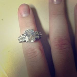 Beautiful costume diamond ring