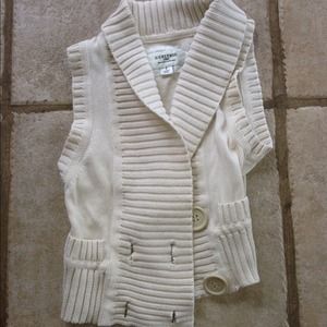 Cream Vest!