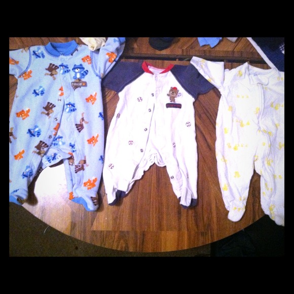 Baby clothes newborn to 0-3 months