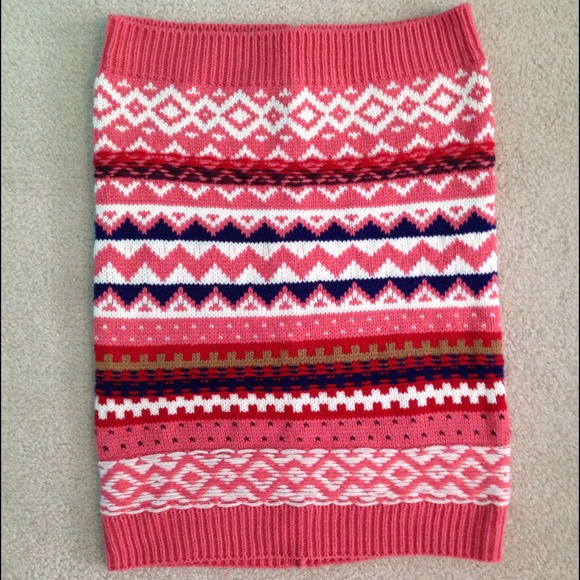 Patterned scarf - Picture 2 of 2