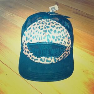 Vans off the wall cheetah SnapBack
