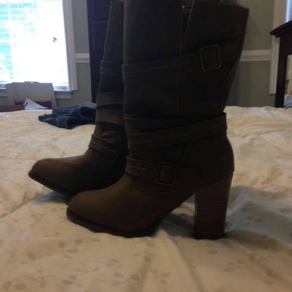 Light brown boots