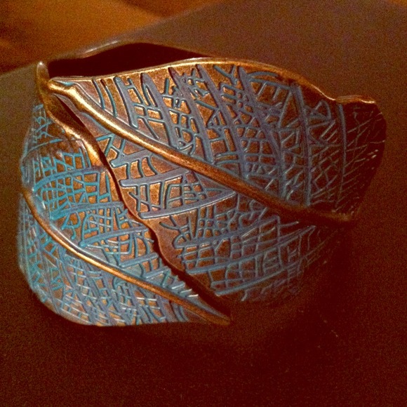 Metal leaf print bracelet with turquoise coloring