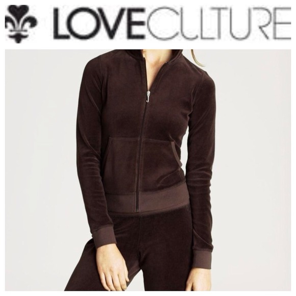 Love culture sweat suit😜