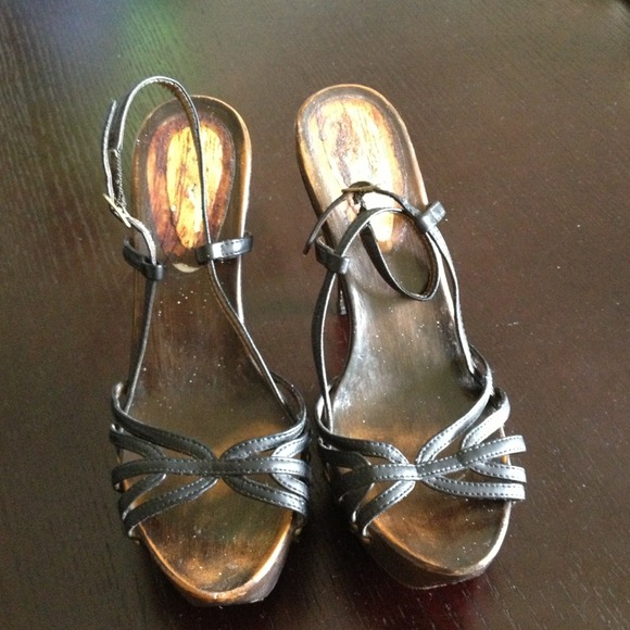 Bebe heels - Picture 2 of 4