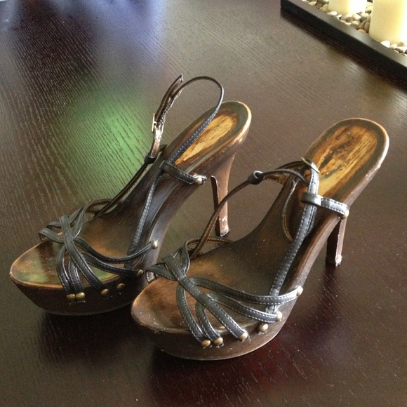 Bebe heels - Picture 3 of 4