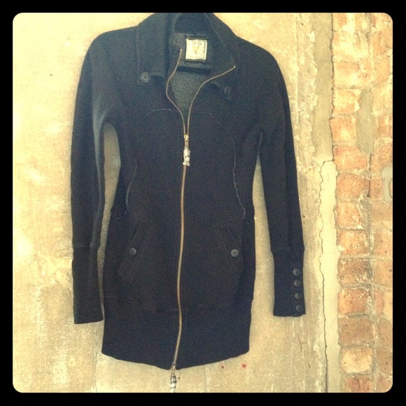 Free People Black sweatshirt