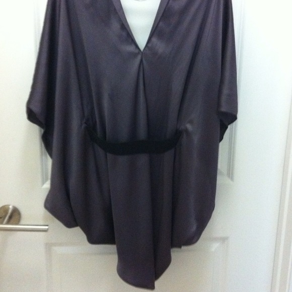 ❌SOLD❌ BEBE purple silky blouse. - Picture 3 of 4