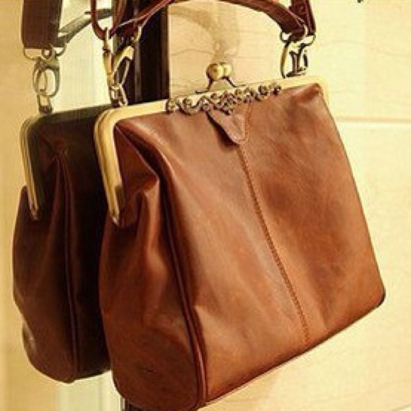 ⭐REDUCED⭐ Brown Classic Vegan Handbag