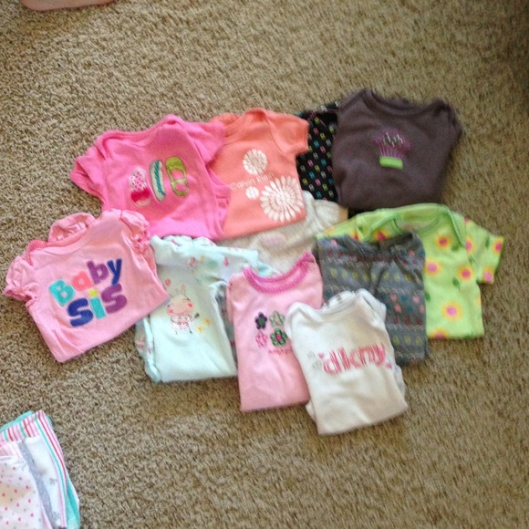 Sold🔴Bundle of 3 month baby girl onesies❤