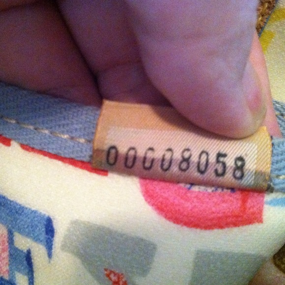 SOLD! Authentic Dooney & Bourke bag - Picture 3 of 3