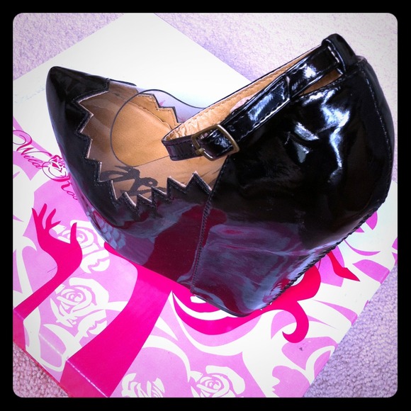 Jeffrey Campbell Inspired Black Platform Wedges