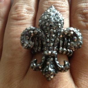 Black Fleur de Lis Stretch Ring