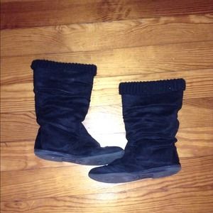 ✨*PRICE REDUCED*✨Black slouchy boots