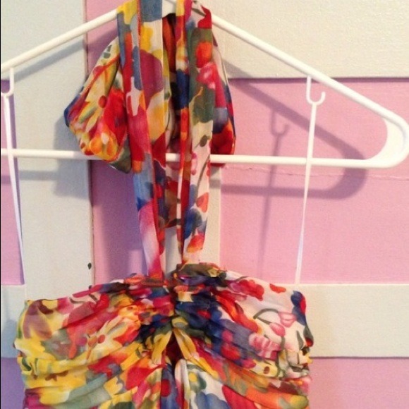 ️👗Adorable halter dress 👗 - Picture 2 of 4