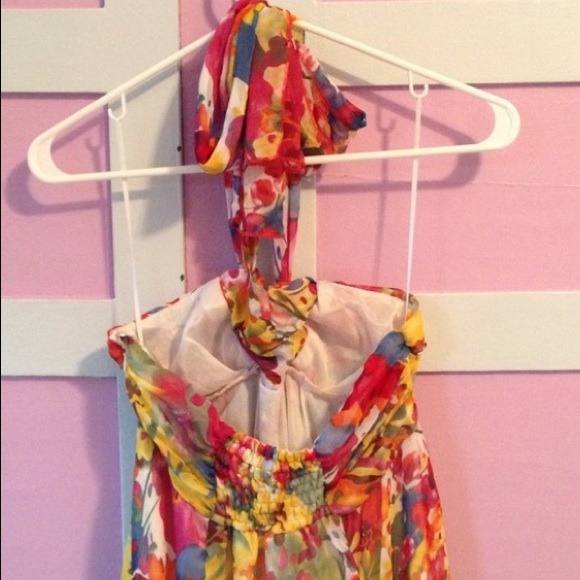 ️👗Adorable halter dress 👗 - Picture 3 of 4