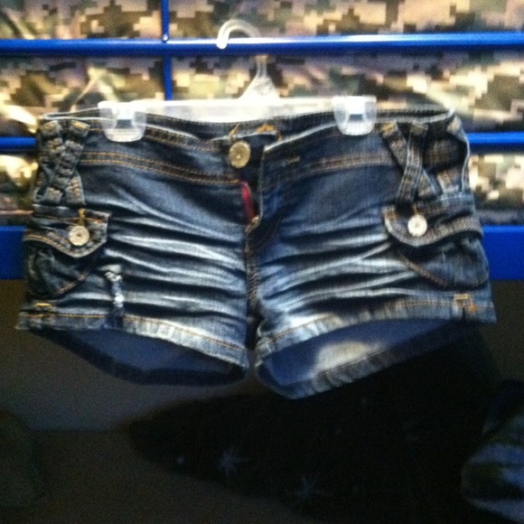 Almost famous shorts