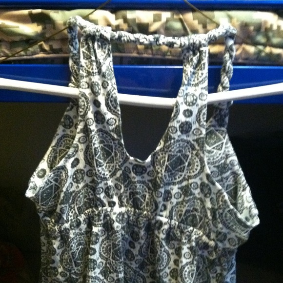 Tank - Picture 3 of 3