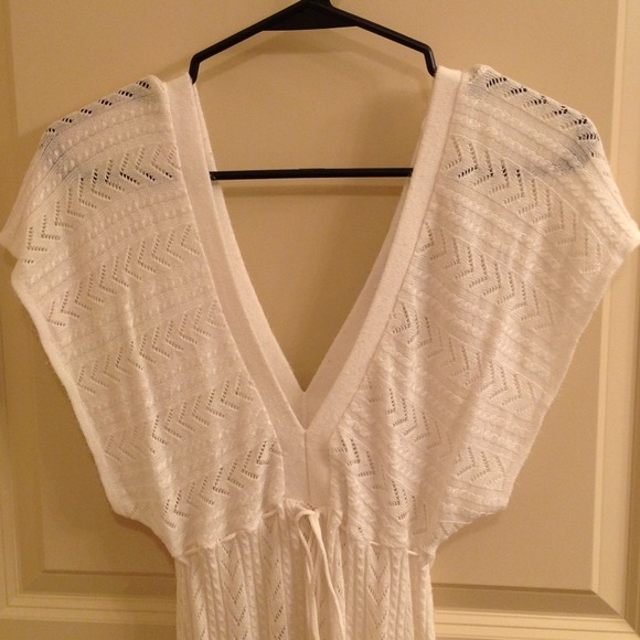 REDUCED!! Butterfly sleeve top - Picture 2 of 3