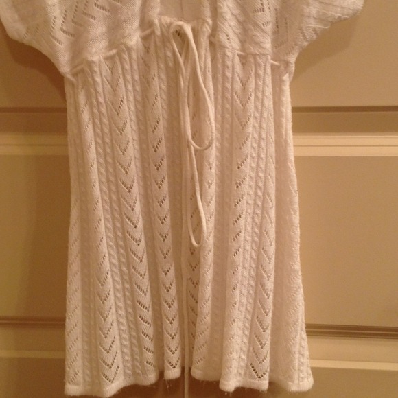 REDUCED!! Butterfly sleeve top - Picture 3 of 3