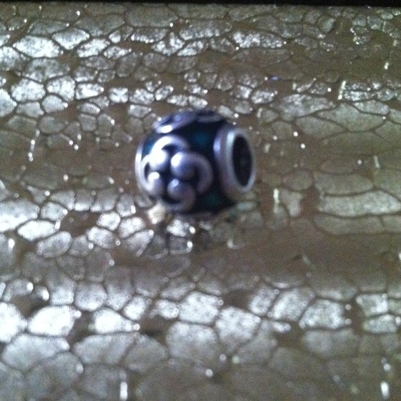 Pandora bead - bundle with spacer/clips