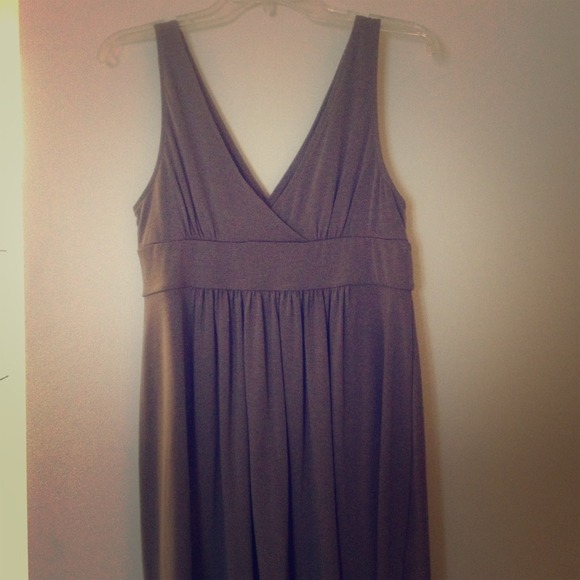 Short grey dress
