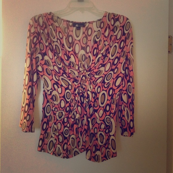 Quarter sleeve pink and brown design
