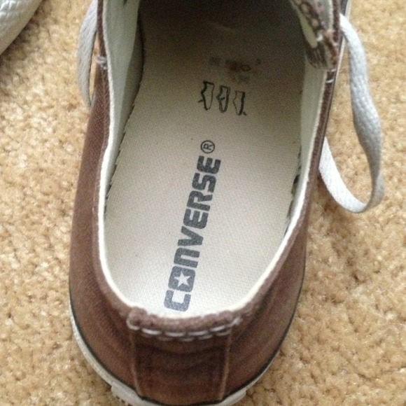 🚫SOLD🚫 Brown converse - Picture 3 of 4