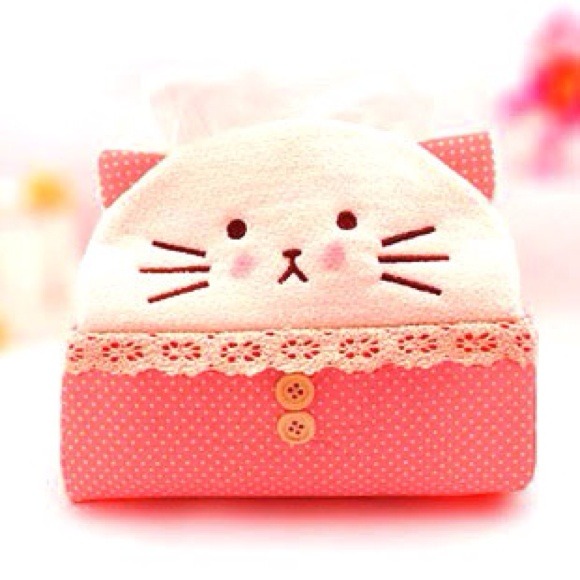 Tissue box