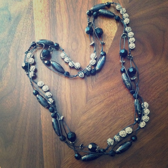 Buckle Beaded  Necklace