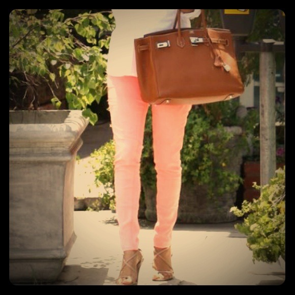 SOLD!✋✋Peach colored skinny jeans :)