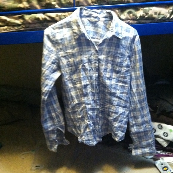 American eagle button up