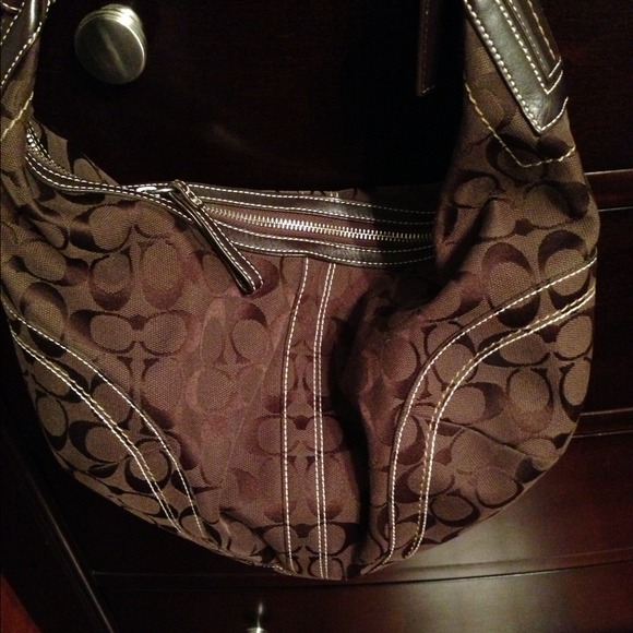 AUTHENTIC COACH GENTLY USED IN PERFECT CONDITION - Picture 3 of 3