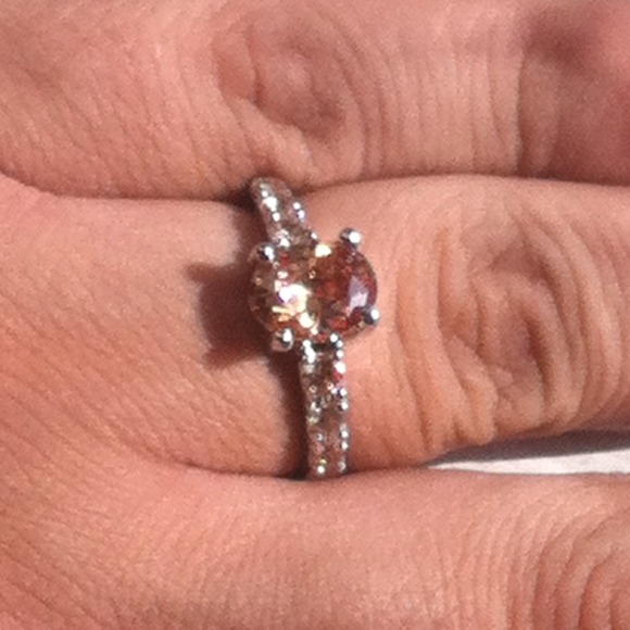 More pics of Morganite ring