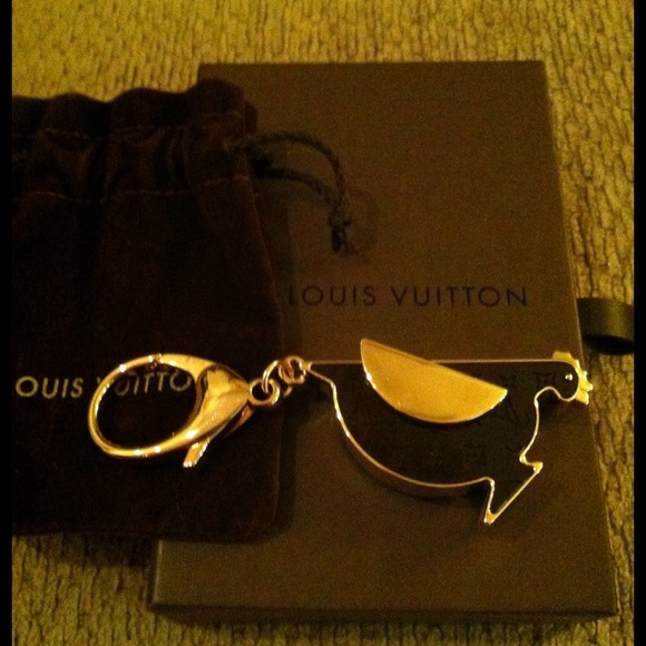 🎉Host Pick🎉Louis vuitton🎁✋🏼Sold - Picture 2 of 4