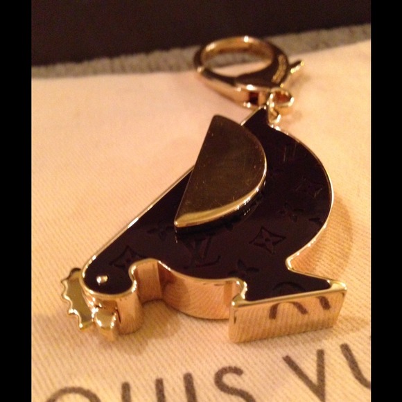 🎉Host Pick🎉Louis vuitton🎁✋🏼Sold - Picture 3 of 4